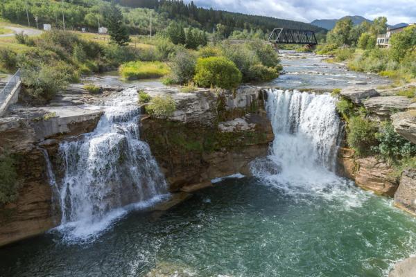 Where to travel in an RV along Alberta's scenic Cowboy Trail
Vadim Gouida via Shutterstock