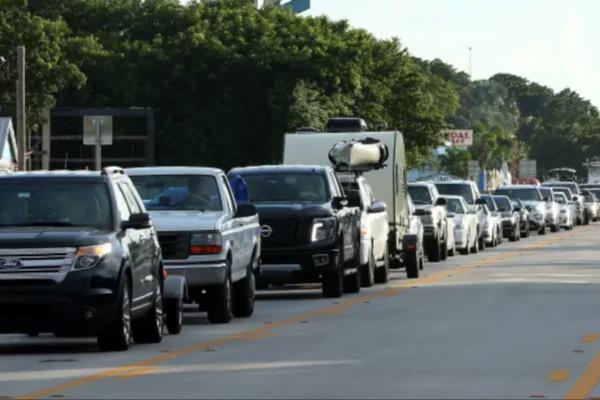 Key West crowds on the road when RVing