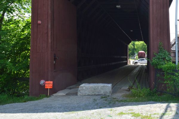 Large covered bridge in Contoocook